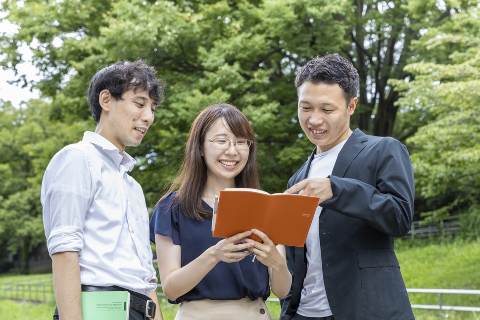 株式会社パーツワン