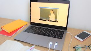 コロナで大学生だけオンライン授業なのはなぜ?孤独に耐えられない人も…