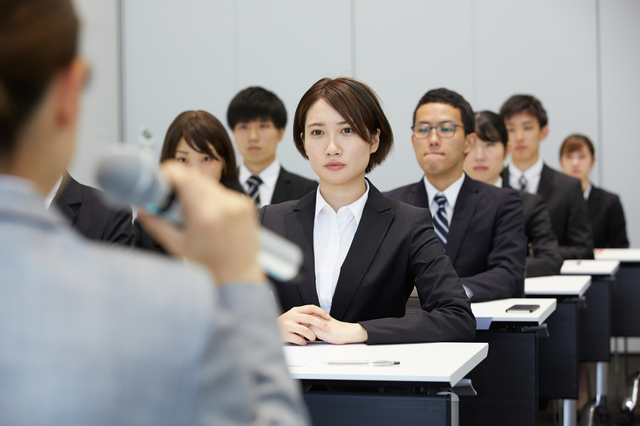 就活はなぜ大変なのか？つらい瞬間と乗り越え方を解説！