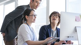 インターンとインターンシップの違いとは？参加するメリットも解説