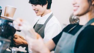 大学生のアルバイトは週何回が普通?何時間ぐらい働くべき?